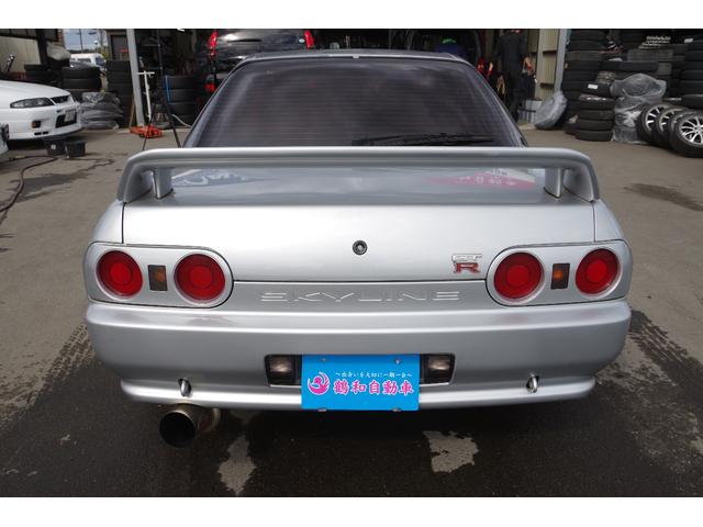 スカイライン ＧＴ－Ｒ　４ＷＤ　ＥＴＣ　アルミホイール　ＭＴ　電動格納ミラー　ＵＳＢ　ミュージックプレイヤー接続可（17枚目）