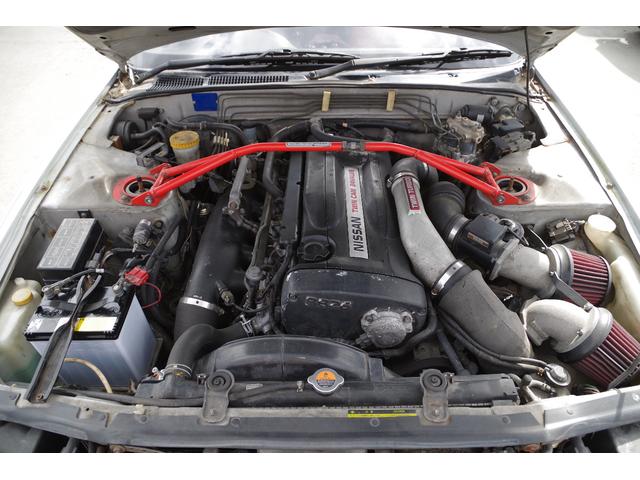 スカイライン ＧＴ－Ｒ　４ＷＤ　ＥＴＣ　アルミホイール　ＭＴ　電動格納ミラー　ＵＳＢ　ミュージックプレイヤー接続可（20枚目）