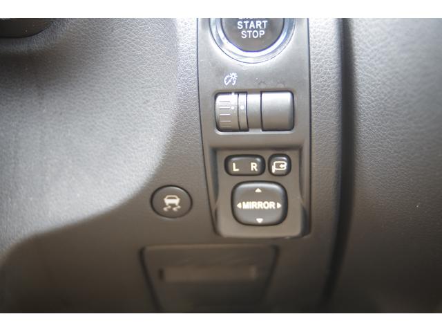 インプレッサ ＷＲＸ　ＳＴｉ　４ＷＤ　ＥＴＣ　ナビ　ＴＶ　アルミホイール　ＨＩＤ　ＭＴ　スマートキー　電動格納ミラー　盗難防止システム　Ｂｌｕｅｔｏｏｔｈ　衝突安全ボディ　ＡＢＳ　ＥＳＣ　エアコン　パワーステアリング（8枚目）