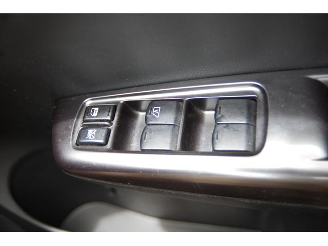 インプレッサ ＷＲＸ　ＳＴｉ　４ＷＤ　ＥＴＣ　ナビ　ＴＶ　アルミホイール　ＨＩＤ　ＭＴ　スマートキー　電動格納ミラー　盗難防止システム　Ｂｌｕｅｔｏｏｔｈ　衝突安全ボディ　ＡＢＳ　ＥＳＣ　エアコン　パワーステアリング（9枚目）