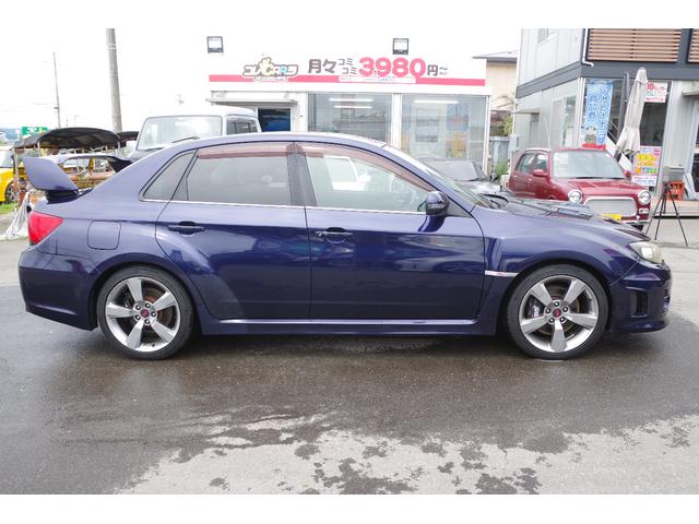 インプレッサ ＷＲＸ　ＳＴｉ　４ＷＤ　ＥＴＣ　ナビ　ＴＶ　アルミホイール　ＨＩＤ　ＭＴ　スマートキー　電動格納ミラー　盗難防止システム　Ｂｌｕｅｔｏｏｔｈ　衝突安全ボディ　ＡＢＳ　ＥＳＣ　エアコン　パワーステアリング（15枚目）