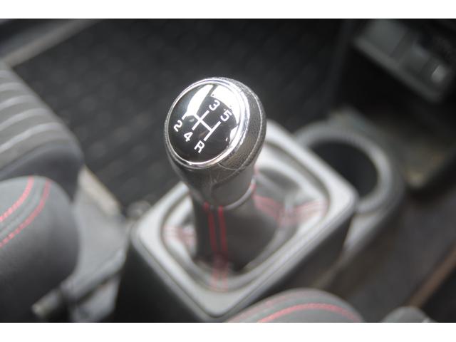 アルトワークス ベースグレード　ＥＴＣ　ＨＩＤ　スマートキー　電動格納ミラー　ＭＴ　盗難防止システム　ＡＢＳ　ＥＳＣ　アルミホイール　衝突安全ボディ　エアコン　パワーステアリング　パワーウィンドウ（5枚目）