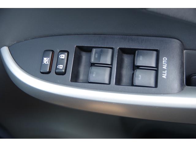 プリウス Ｓ　ＥＴＣ　バックカメラ　ＴＶ　アルミホイール　ＣＶＴ　スマートキー　アイドリングストップ　電動格納ミラー　盗難防止システム　ＣＤ　ＤＶＤ再生　ＵＳＢ　衝突安全ボディ　ＡＢＳ　ＥＳＣ　エアコン（24枚目）