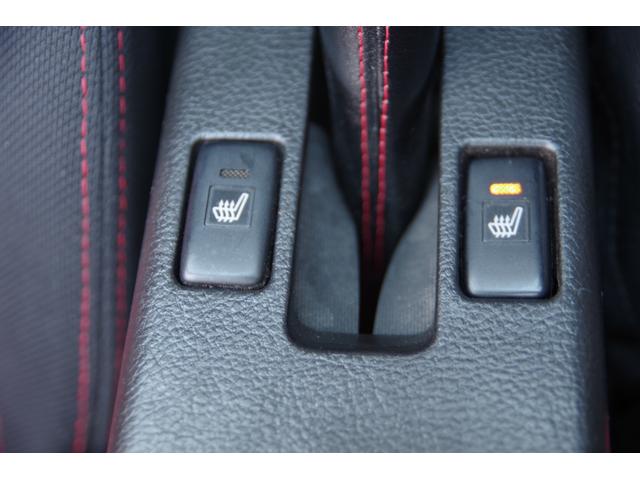 コペン ２ｎｄアニバーサリーエディション　ＨＩＤ　キーレスエントリー　シートヒーター　ＭＴ　ＡＢＳ　ＣＤ　Ｂｌｕｅｔｏｏｔｈ　アルミホイール　衝突安全ボディ　エアコン　パワーステアリング　パワーウィンドウ（8枚目）