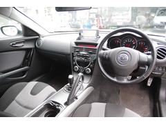 車を運転する際には運転席の存在は欠かせません。なのでしっかりとチェックしたいポイントですね。 2