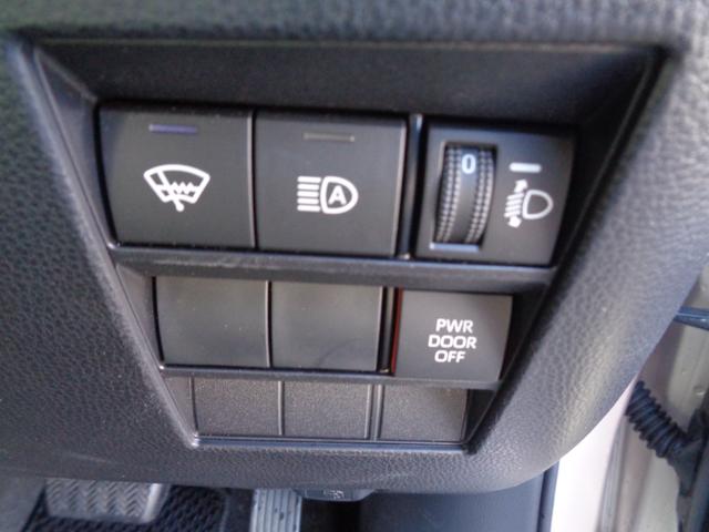 ノア Ｘ　４ＷＤ　衝突被害軽減システム　ナビ　Ｂｌｕｅｔｏｏｔｈ　ＤＶＤ　ＵＳＢ　ＥＴＣ　バックカメラ　レーダークルーズコントロール　ＬＥＤヘッドライト　キーレス　片側電動スライドドア　ワイパーデアイサー（11枚目）