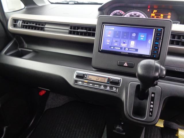 ワゴンＲ ハイブリッドＦＸ　ＥＴＣ　バックカメラ　ナビ　Ｂｌｕｅｔｏｏｔｈ　ＣＤ　ＵＳＢ　ＡＵＸ　リヤソナー　レーンアシスト　衝突被害軽減システム　オートライト　スマートキー　アイドリングストップ　シートヒーター　横滑り防止装置（8枚目）