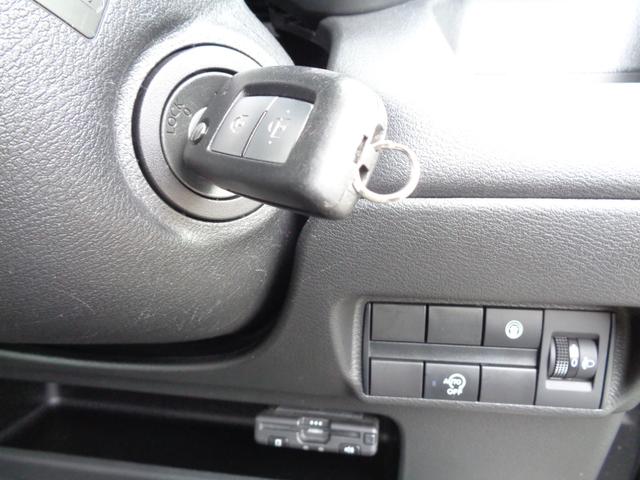 デイズ Ｓ　ＥＴＣ　バックカメラ　ナビ　Ｂｌｕｅｔｏｏｔｈ　ＤＶＤ　ＵＳＢ　ＡＵＸ　クリアランスソナー　衝突被害軽減システム　オートライト　キーレス　盗難防止システム　横滑り防止装置　トラクションコントロール（9枚目）