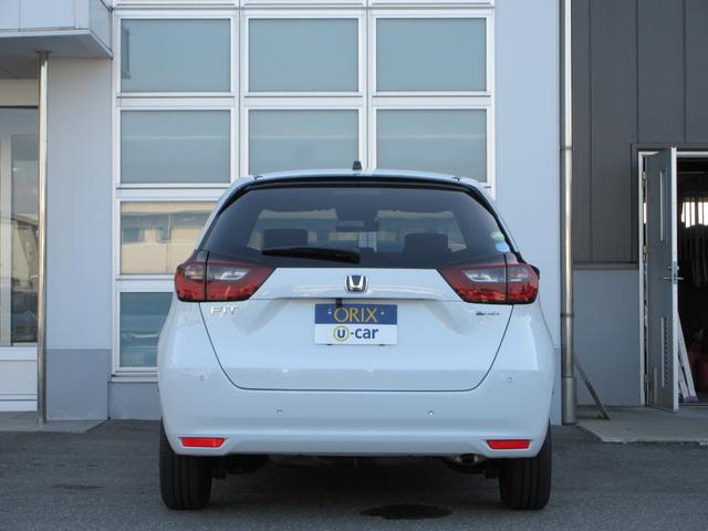 フィット ｅ：ＨＥＶベーシック　ＥＴＣ　バックカメラ　ナビ　Ｂｌｕｅｔｏｏｔｈ　クリアランスソナー　レーダークルーズコントロール　衝突被害軽減システム　オートライト　ＬＥＤヘッドランプ　スマートキー　横滑り防止装置　オートＡＣ（15枚目）