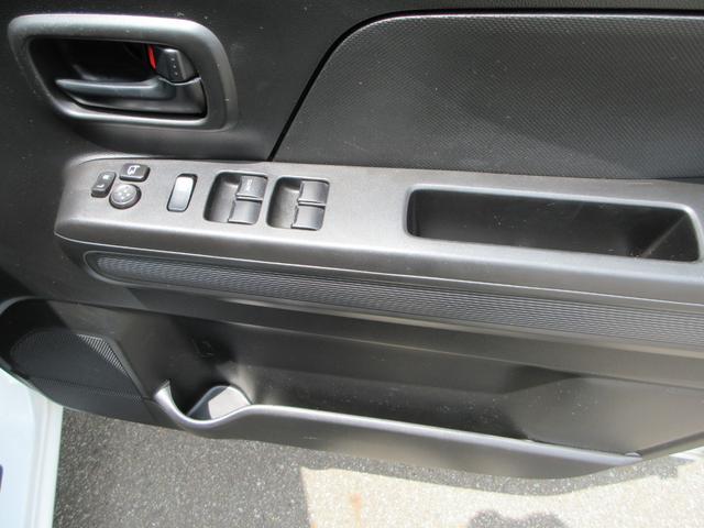 ワゴンＲ ハイブリッドＦＸ　４ＷＤ　ナビ　フルセグＴＶ　Ｂｌｕｅｔｏｏｔｈ　ＤＶＤ　ＵＳＢ　レーンアシスト　衝突被害軽減システム　スマートキー　シートヒーター　ヘッドアップディスプレイ　横滑り防止装置　トラクションコントロール（9枚目）