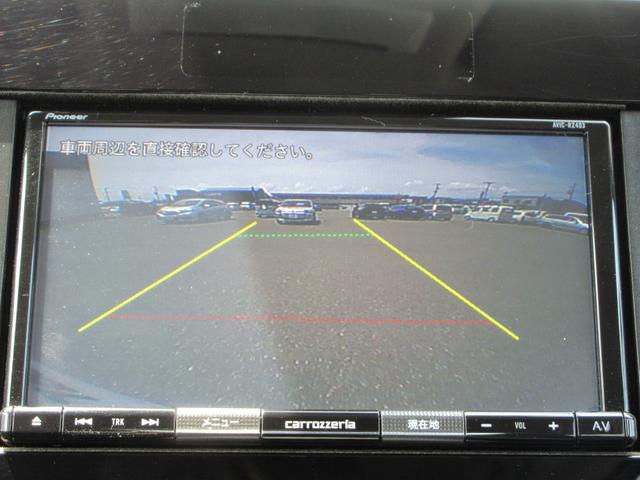 ノート Ｓ　ナビ　バックカメラ　Ｂｌｕｅｔｏｏｔｈ　クリアランスソナー　衝突被害軽減システム　横滑り防止装置　トラクションコントロール　オートライト　ＤＶＤ　ＵＳＢ　ＥＴＣ　ワイパーデアイサー　ドライブレコーダー（5枚目）