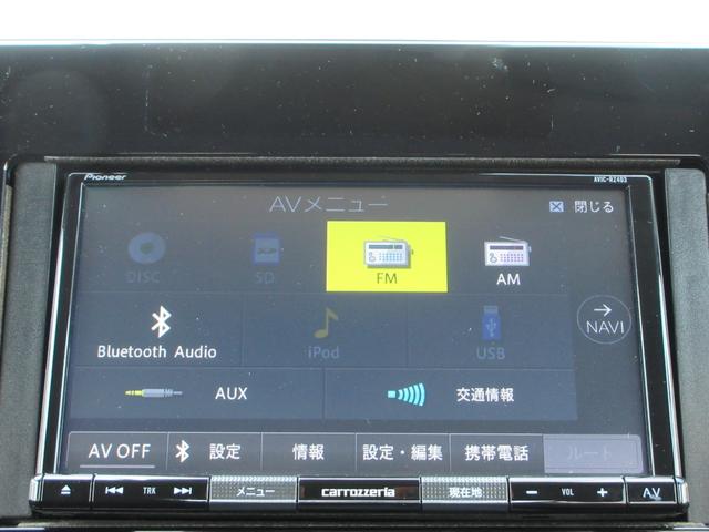ノート Ｓ　ＦＯＵＲ　４ＷＤ　衝突被害軽減システム　ナビ　バックカメラ　Ｂｌｕｅｔｏｏｔｈ　ＤＶＤ　ＵＳＢ　ＥＴＣ　クリアランスソナー　スマートキー　シートヒーター　ステアリングヒーター　ワイパーデアイサー（6枚目）