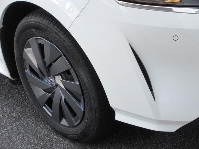 ノート Ｓ　ＦＯＵＲ　４ＷＤ　衝突被害軽減システム　ナビ　バックカメラ　Ｂｌｕｅｔｏｏｔｈ　ＤＶＤ　ＵＳＢ　ＥＴＣ　クリアランスソナー　スマートキー　シートヒーター　ステアリングヒーター　ワイパーデアイサー（16枚目）