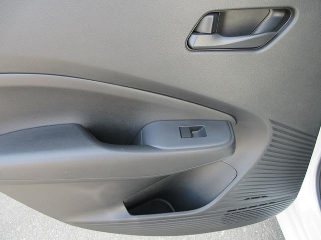 ノート Ｓ　ＦＯＵＲ　４ＷＤ　衝突被害軽減システム　ナビ　バックカメラ　Ｂｌｕｅｔｏｏｔｈ　ＤＶＤ　ＵＳＢ　ＥＴＣ　クリアランスソナー　スマートキー　シートヒーター　ステアリングヒーター　ワイパーデアイサー（37枚目）