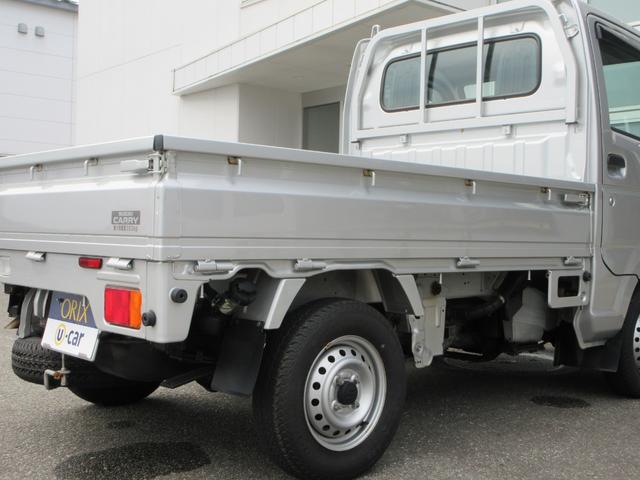 キャリイトラック ＫＣエアコン・パワステ　４ＷＤ　５ＭＴ　ラジオ　エアコン　パワーステアリング　運転席エアバッグ　助手席エアバッグ　ＡＢＳ　ドアバイザー（6枚目）