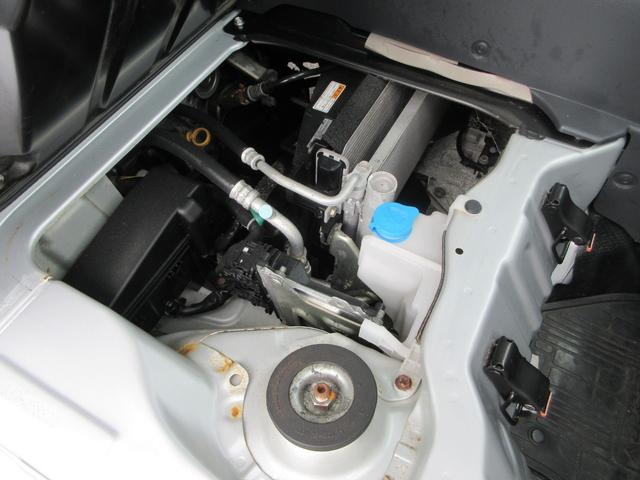 キャリイトラック ＫＣエアコン・パワステ　４ＷＤ　５ＭＴ　ラジオ　エアコン　パワーステアリング　運転席エアバッグ　助手席エアバッグ　ＡＢＳ　ドアバイザー（18枚目）