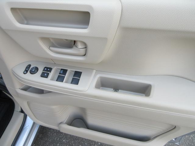 Ｎ－ＢＯＸ Ｇホンダセンシング　衝突被害軽減システム　ナビ　バックカメラ　Ｂｌｕｅｔｏｏｔｈ　ＥＴＣ　レーダークルーズコントロール　ＬＥＤヘッドライト　横滑り防止装置　トラクションコントロール　スマートキー　オートＡＣ　オートライト（10枚目）