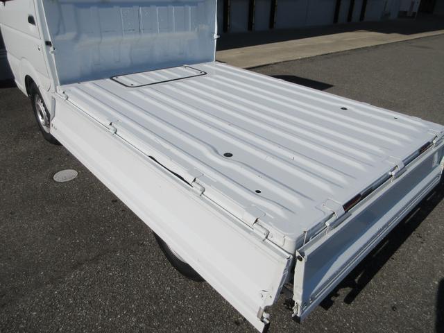 キャリイトラック KCエアコン・パワステ 4WD バックカメラ Bluetooth CD USB ABS Wエアバッグ(22枚目)