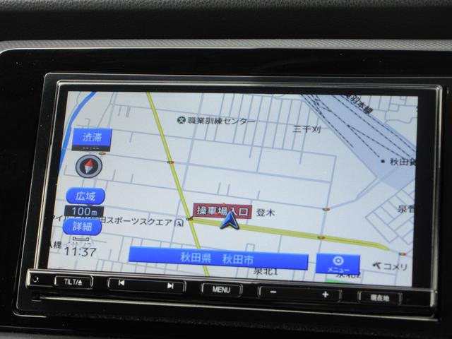 フィット ｅ：ＨＥＶベーシック　４ＷＤ　ＥＴＣ　バックカメラ　クリアランスソナー　ナビ　Ｂｌｕｅｔｏｏｔｈ　ＵＳＢ　レーダークルーズコントロール　衝突被害軽減システム　ＬＥＤヘッドライト　ワイパーデアイサー　ドライブレコーダー（5枚目）