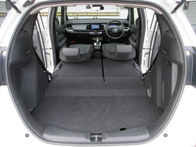 フィット ｅ：ＨＥＶベーシック　４ＷＤ　ＥＴＣ　バックカメラ　クリアランスソナー　ナビ　Ｂｌｕｅｔｏｏｔｈ　ＵＳＢ　レーダークルーズコントロール　衝突被害軽減システム　ＬＥＤヘッドライト　ワイパーデアイサー　ドライブレコーダー（23枚目）