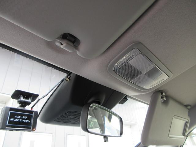 フィット ｅ：ＨＥＶベーシック　４ＷＤ　ＥＴＣ　バックカメラ　クリアランスソナー　ナビ　Ｂｌｕｅｔｏｏｔｈ　ＵＳＢ　レーダークルーズコントロール　衝突被害軽減システム　ＬＥＤヘッドライト　ワイパーデアイサー　ドライブレコーダー（27枚目）