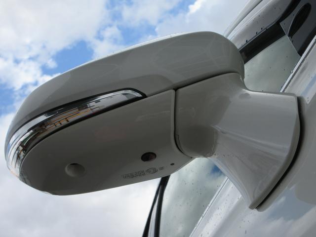 クラウンハイブリッド Ｓ　Ｃパッケージ　Ｆｏｕｒ　衝突被害軽減システム　ＥＴＣ　全方位カメラ　パーキングアシスト　ナビ　フルセグＴＶ　Ｂｌｕｅｔｈｏｏｔ　ＤＶＤ　ＵＳＢ　１００Ｖ電源　パワーシートヒーター　ステアリングヒーター　ＬＥＤヘッドライト（36枚目）