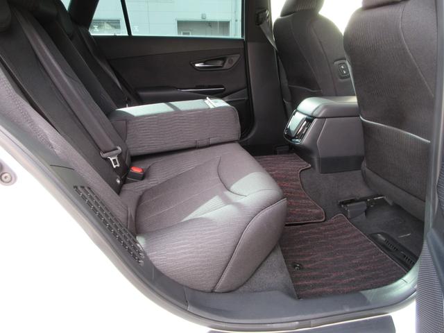 クラウンハイブリッド Ｓ　Ｃパッケージ　Ｆｏｕｒ　衝突被害軽減システム　ＥＴＣ　全方位カメラ　パーキングアシスト　ナビ　フルセグＴＶ　Ｂｌｕｅｔｈｏｏｔ　ＤＶＤ　ＵＳＢ　１００Ｖ電源　パワーシートヒーター　ステアリングヒーター　ＬＥＤヘッドライト（43枚目）