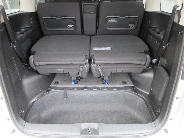 セレナ ＸＶ　４ＷＤ　衝突被害軽減システム　バックカメラ　ナビ　フルセグＴＶ　Ｂｌｕｅｔｏｏｔｈ　ＵＳＢ　プロパイロット　ＥＴＣ　シートヒーター　ハンズフリードア　ＬＥＤヘッドライト　ステアリングヒーター（17枚目）