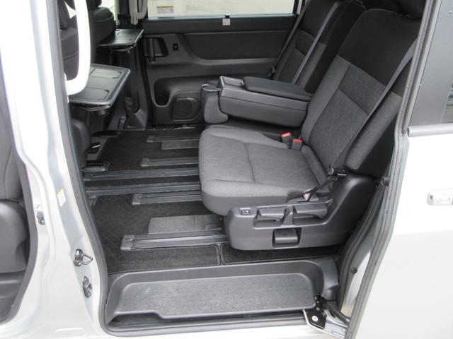 セレナ ＸＶ　４ＷＤ　衝突被害軽減システム　バックカメラ　ナビ　フルセグＴＶ　Ｂｌｕｅｔｏｏｔｈ　ＵＳＢ　プロパイロット　ＥＴＣ　シートヒーター　ハンズフリードア　ＬＥＤヘッドライト　ステアリングヒーター（21枚目）