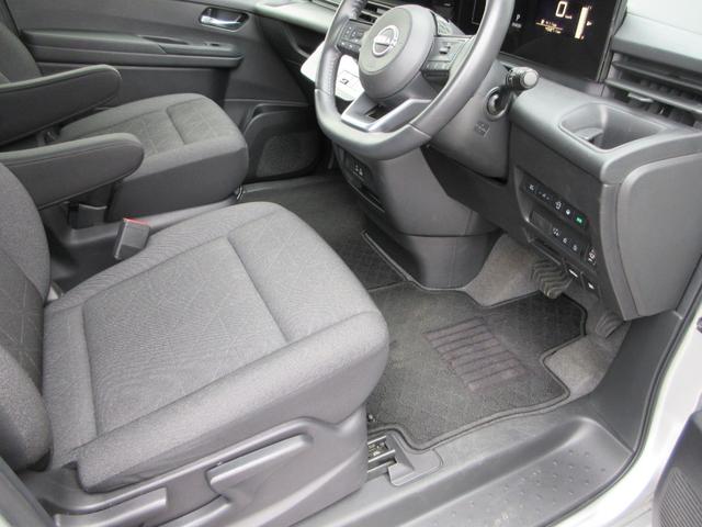 セレナ ＸＶ　４ＷＤ　衝突被害軽減システム　バックカメラ　ナビ　フルセグＴＶ　Ｂｌｕｅｔｏｏｔｈ　ＵＳＢ　プロパイロット　ＥＴＣ　シートヒーター　ハンズフリードア　ＬＥＤヘッドライト　ステアリングヒーター（27枚目）