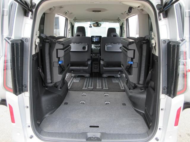 セレナ ＸＶ　４ＷＤ　衝突被害軽減システム　バックカメラ　ナビ　フルセグＴＶ　Ｂｌｕｅｔｏｏｔｈ　ＵＳＢ　プロパイロット　ＥＴＣ　シートヒーター　ハンズフリードア　ＬＥＤヘッドライト　ステアリングヒーター（32枚目）