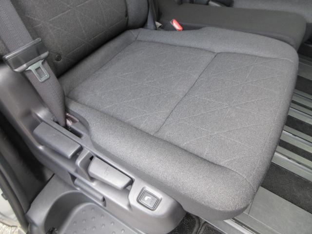 セレナ ＸＶ　４ＷＤ　衝突被害軽減システム　バックカメラ　ナビ　フルセグＴＶ　Ｂｌｕｅｔｏｏｔｈ　ＵＳＢ　プロパイロット　ＥＴＣ　シートヒーター　ハンズフリードア　ＬＥＤヘッドライト　ステアリングヒーター（38枚目）