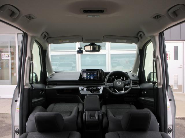 セレナ ＸＶ　４ＷＤ　衝突被害軽減システム　バックカメラ　ナビ　フルセグＴＶ　Ｂｌｕｅｔｏｏｔｈ　ＵＳＢ　プロパイロット　ＥＴＣ　シートヒーター　ハンズフリードア　ＬＥＤヘッドライト　ステアリングヒーター（40枚目）