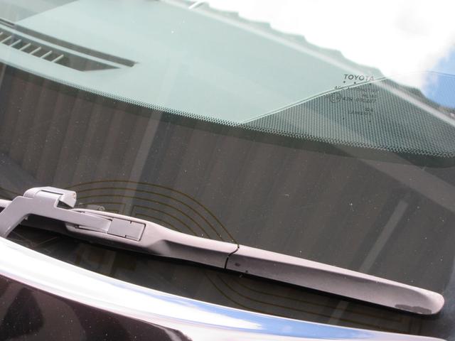 クラウンハイブリッド Ｓ　Ｃパッケージ　Ｆｏｕｒ　衝突被害軽減システム　ＥＴＣ　ナビ　フルセグＴＶ　Ｂｌｕｅｔｈｏｏｔ　ＤＶＤ　ＵＳＢ　１００Ｖ電源　パワーシートヒーター　ステアリングヒーター　ＬＥＤヘッドライト　リモートスタート　ワイパーデアイサー（25枚目）