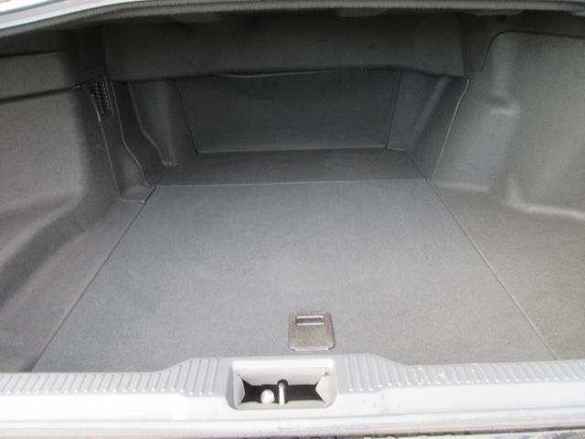 クラウンハイブリッド Ｓ　Ｃパッケージ　Ｆｏｕｒ　衝突被害軽減システム　ＥＴＣ　ナビ　フルセグＴＶ　Ｂｌｕｅｔｈｏｏｔ　ＤＶＤ　ＵＳＢ　１００Ｖ電源　パワーシートヒーター　ステアリングヒーター　ＬＥＤヘッドライト　リモートスタート　ワイパーデアイサー（34枚目）