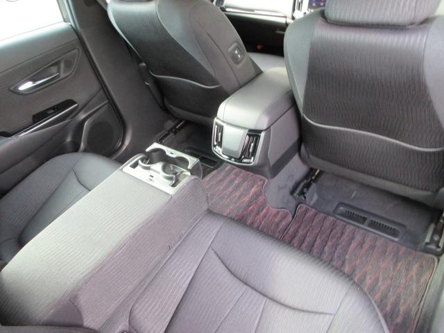 クラウンハイブリッド Ｓ　Ｃパッケージ　Ｆｏｕｒ　衝突被害軽減システム　ＥＴＣ　ナビ　フルセグＴＶ　Ｂｌｕｅｔｈｏｏｔ　ＤＶＤ　ＵＳＢ　１００Ｖ電源　パワーシートヒーター　ステアリングヒーター　ＬＥＤヘッドライト　リモートスタート　ワイパーデアイサー（42枚目）