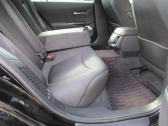 クラウンハイブリッド Ｓ　Ｃパッケージ　Ｆｏｕｒ　衝突被害軽減システム　ＥＴＣ　ナビ　フルセグＴＶ　Ｂｌｕｅｔｈｏｏｔ　ＤＶＤ　ＵＳＢ　１００Ｖ電源　パワーシートヒーター　ステアリングヒーター　ＬＥＤヘッドライト　リモートスタート　ワイパーデアイサー（46枚目）