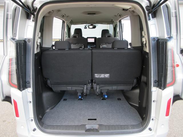 セレナ ＸＶ　４ＷＤ　衝突被害軽減システム　バックカメラ　ナビ　フルセグＴＶ　Ｂｌｕｅｔｏｏｔｈ　ＵＳＢ　プロパイロット　ＥＴＣ　シートヒーター　ハンズフリードア　ＬＥＤヘッドライト　ステアリングヒーター（20枚目）