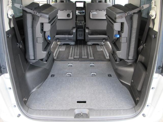 セレナ ＸＶ　４ＷＤ　衝突被害軽減システム　バックカメラ　ナビ　フルセグＴＶ　Ｂｌｕｅｔｏｏｔｈ　ＵＳＢ　プロパイロット　ＥＴＣ　シートヒーター　ハンズフリードア　ＬＥＤヘッドライト　ステアリングヒーター（22枚目）