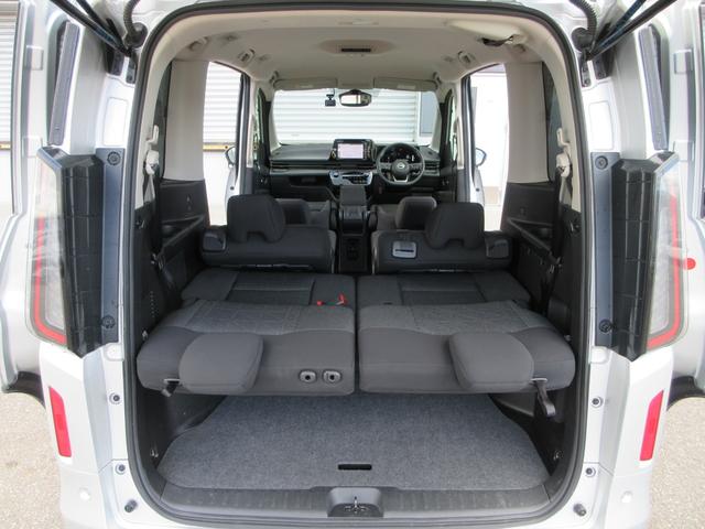 セレナ ＸＶ　４ＷＤ　衝突被害軽減システム　バックカメラ　ナビ　フルセグＴＶ　Ｂｌｕｅｔｏｏｔｈ　ＵＳＢ　プロパイロット　ＥＴＣ　シートヒーター　ハンズフリードア　ＬＥＤヘッドライト　ステアリングヒーター（23枚目）