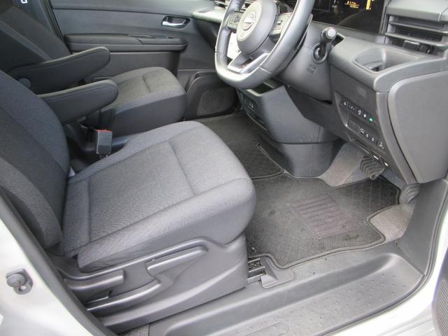 セレナ ＸＶ　４ＷＤ　衝突被害軽減システム　バックカメラ　ナビ　フルセグＴＶ　Ｂｌｕｅｔｏｏｔｈ　ＵＳＢ　プロパイロット　ＥＴＣ　シートヒーター　ハンズフリードア　ＬＥＤヘッドライト　ステアリングヒーター（34枚目）