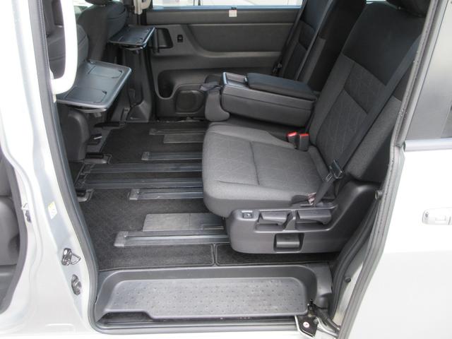 セレナ ＸＶ　４ＷＤ　衝突被害軽減システム　バックカメラ　ナビ　フルセグＴＶ　Ｂｌｕｅｔｏｏｔｈ　ＵＳＢ　プロパイロット　ＥＴＣ　シートヒーター　ハンズフリードア　ＬＥＤヘッドライト　ステアリングヒーター（45枚目）