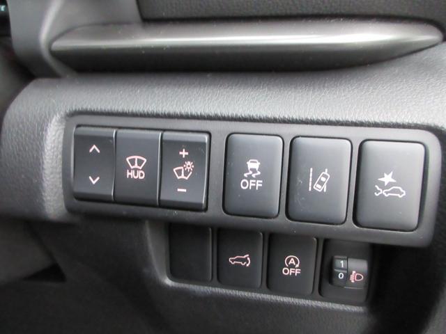 エクリプスクロス ブラックエディション　４ＷＤ　衝突被害軽減システム　ナビ　全方位カメラ　フルセグＴＶ　Ｂｌｕｅｔｏｏｔｈ　ＵＳＢ　レーダークルーズコントロール　電動リヤゲート　パワーシートヒーター　ステアリングヒーター　サンルーフ（10枚目）