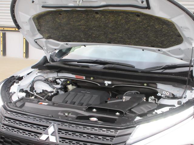 エクリプスクロス ブラックエディション　４ＷＤ　衝突被害軽減システム　ナビ　全方位カメラ　フルセグＴＶ　Ｂｌｕｅｔｏｏｔｈ　ＵＳＢ　レーダークルーズコントロール　電動リヤゲート　パワーシートヒーター　ステアリングヒーター　サンルーフ（18枚目）