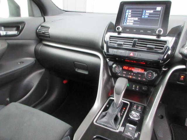 エクリプスクロス ブラックエディション　４ＷＤ　衝突被害軽減システム　ナビ　全方位カメラ　フルセグＴＶ　Ｂｌｕｅｔｏｏｔｈ　ＵＳＢ　レーダークルーズコントロール　電動リヤゲート　パワーシートヒーター　ステアリングヒーター　サンルーフ（29枚目）