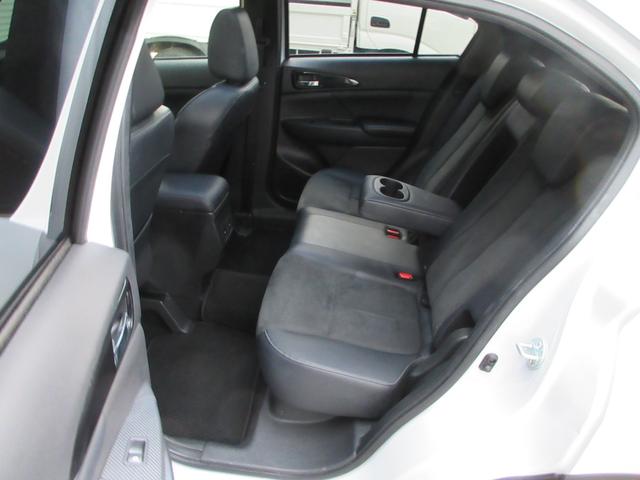 エクリプスクロス ブラックエディション　４ＷＤ　衝突被害軽減システム　ナビ　全方位カメラ　フルセグＴＶ　Ｂｌｕｅｔｏｏｔｈ　ＵＳＢ　レーダークルーズコントロール　電動リヤゲート　パワーシートヒーター　ステアリングヒーター　サンルーフ（37枚目）