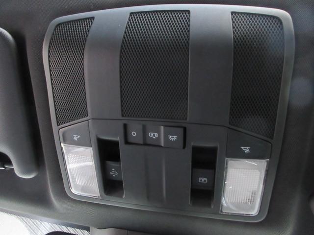 エクリプスクロス ブラックエディション　４ＷＤ　衝突被害軽減システム　ナビ　全方位カメラ　フルセグＴＶ　Ｂｌｕｅｔｏｏｔｈ　ＵＳＢ　レーダークルーズコントロール　電動リヤゲート　パワーシートヒーター　ステアリングヒーター　サンルーフ（41枚目）