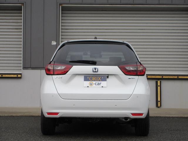 フィット ｅ：ＨＥＶベーシック　４ＷＤ　ＥＴＣ　バックカメラ　クリアランスソナー　ナビ　Ｂｌｕｅｔｏｏｔｈ　ＵＳＢ　レーダークルーズコントロール　衝突被害軽減システム　ＬＥＤヘッドライト　ワイパーデアイサー　ドライブレコーダー（15枚目）