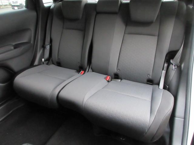 フィット ｅ：ＨＥＶベーシック　４ＷＤ　ＥＴＣ　バックカメラ　クリアランスソナー　ナビ　Ｂｌｕｅｔｏｏｔｈ　ＵＳＢ　レーダークルーズコントロール　衝突被害軽減システム　ＬＥＤヘッドライト　ワイパーデアイサー　ドライブレコーダー（34枚目）