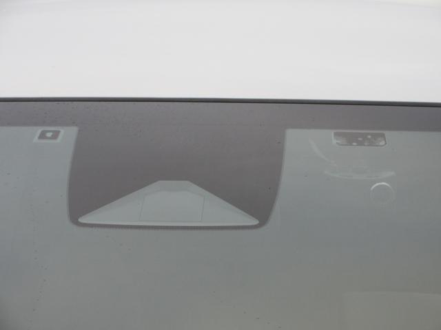 フィット ｅ：ＨＥＶベーシック　４ＷＤ　ＥＴＣ　バックカメラ　クリアランスソナー　ナビ　Ｂｌｕｅｔｏｏｔｈ　ＵＳＢ　レーダークルーズコントロール　衝突被害軽減システム　ＬＥＤヘッドライト　ワイパーデアイサー　ドライブレコーダー（35枚目）